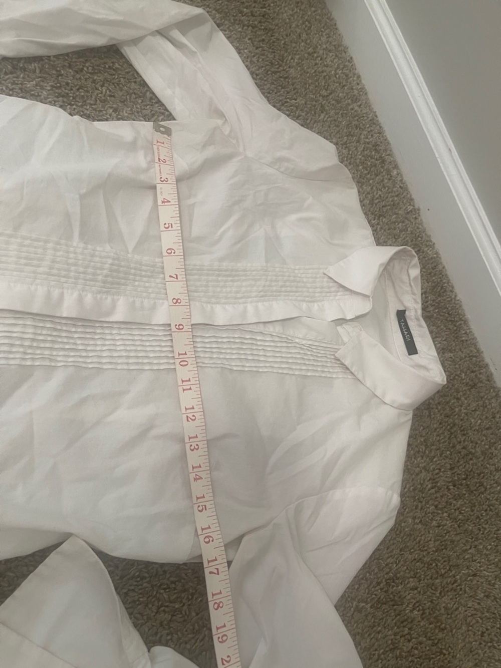Woman’s Tahari White Blouse - Picture 13 of 13